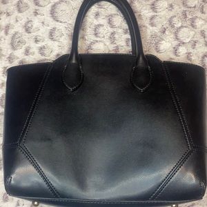 Medium black/red purse